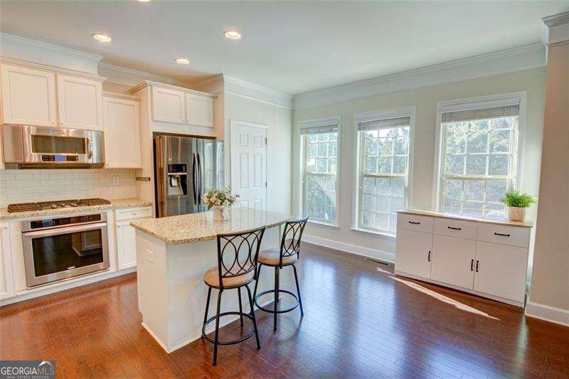 1660 Woodbridge Lane Atlanta - 4