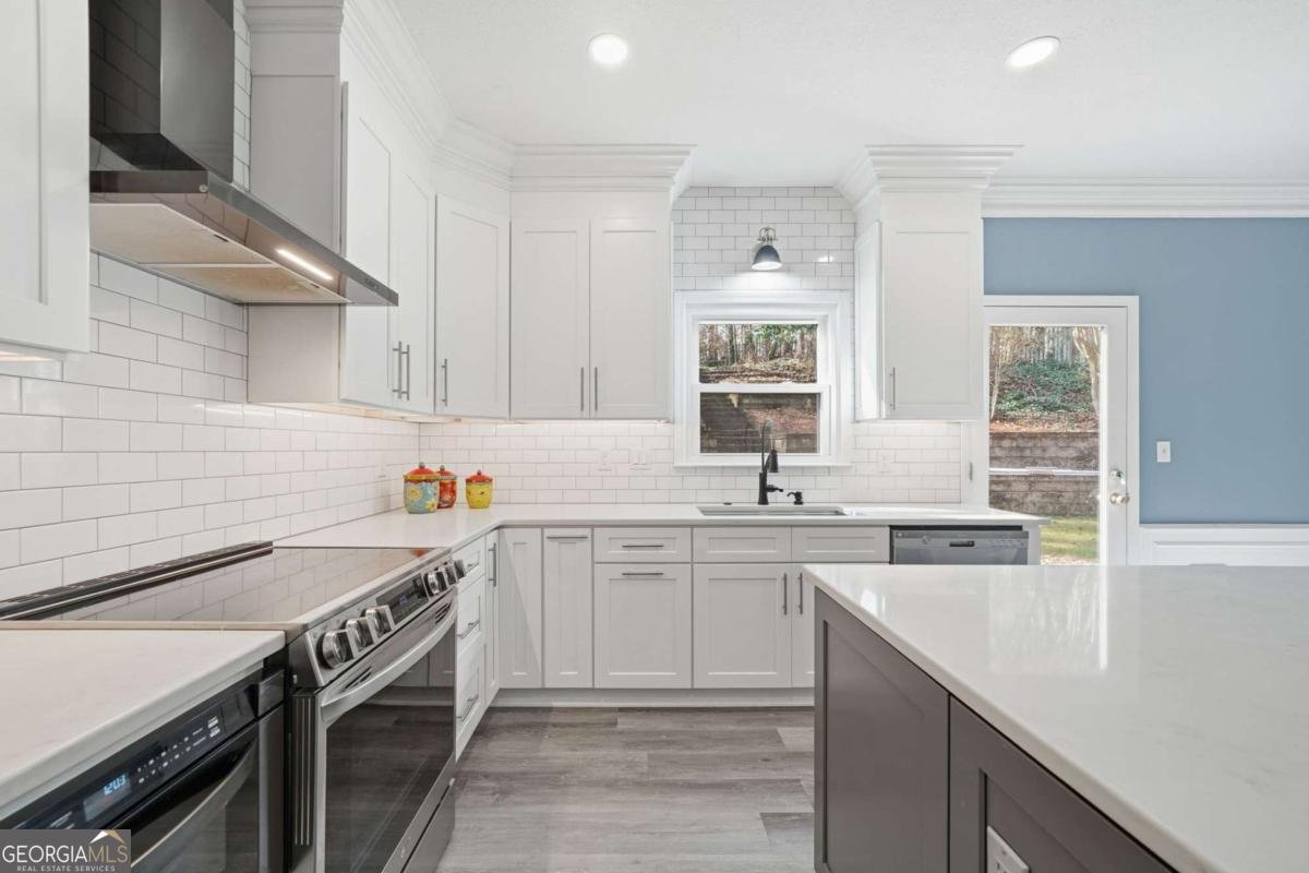 4025 CHIPLEY Court Roswell - 24