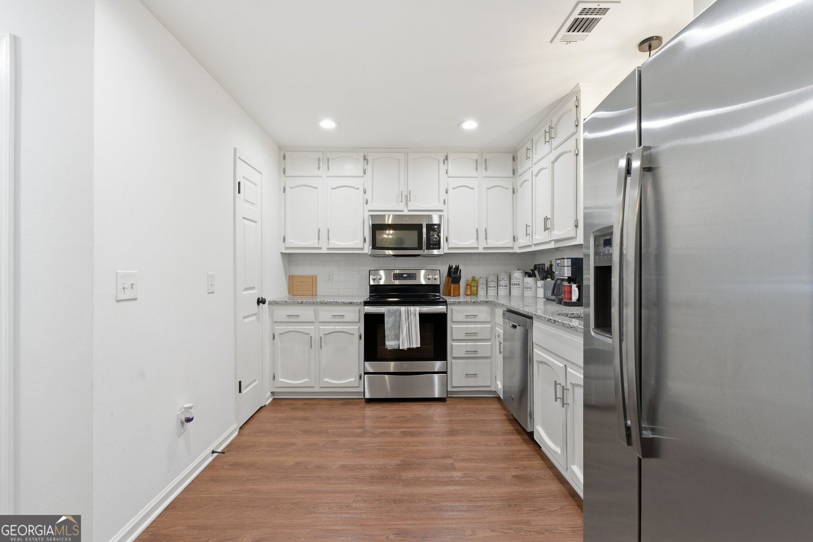 230 West Avenue Carrollton - 14