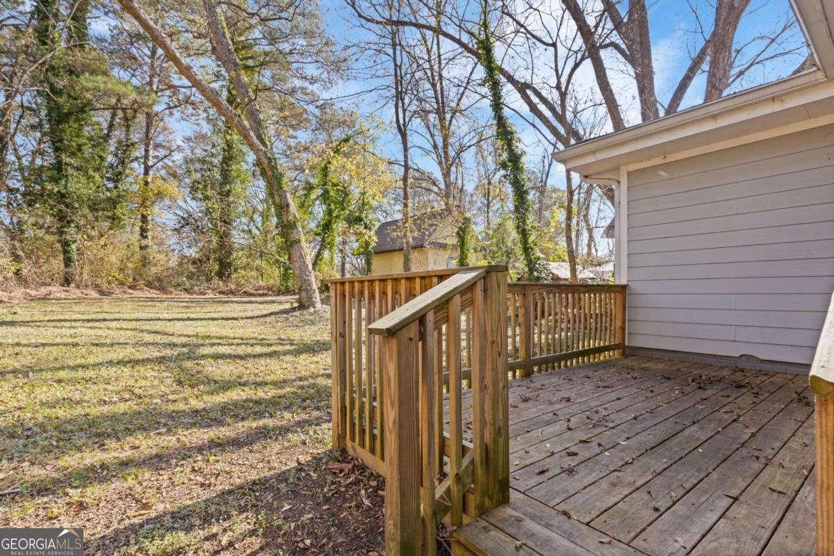 433 Lake Avenue Atlanta - 17