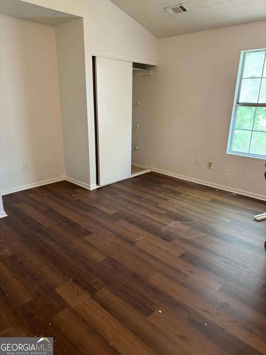 535 Prince Of Wales Stone Mountain - 16