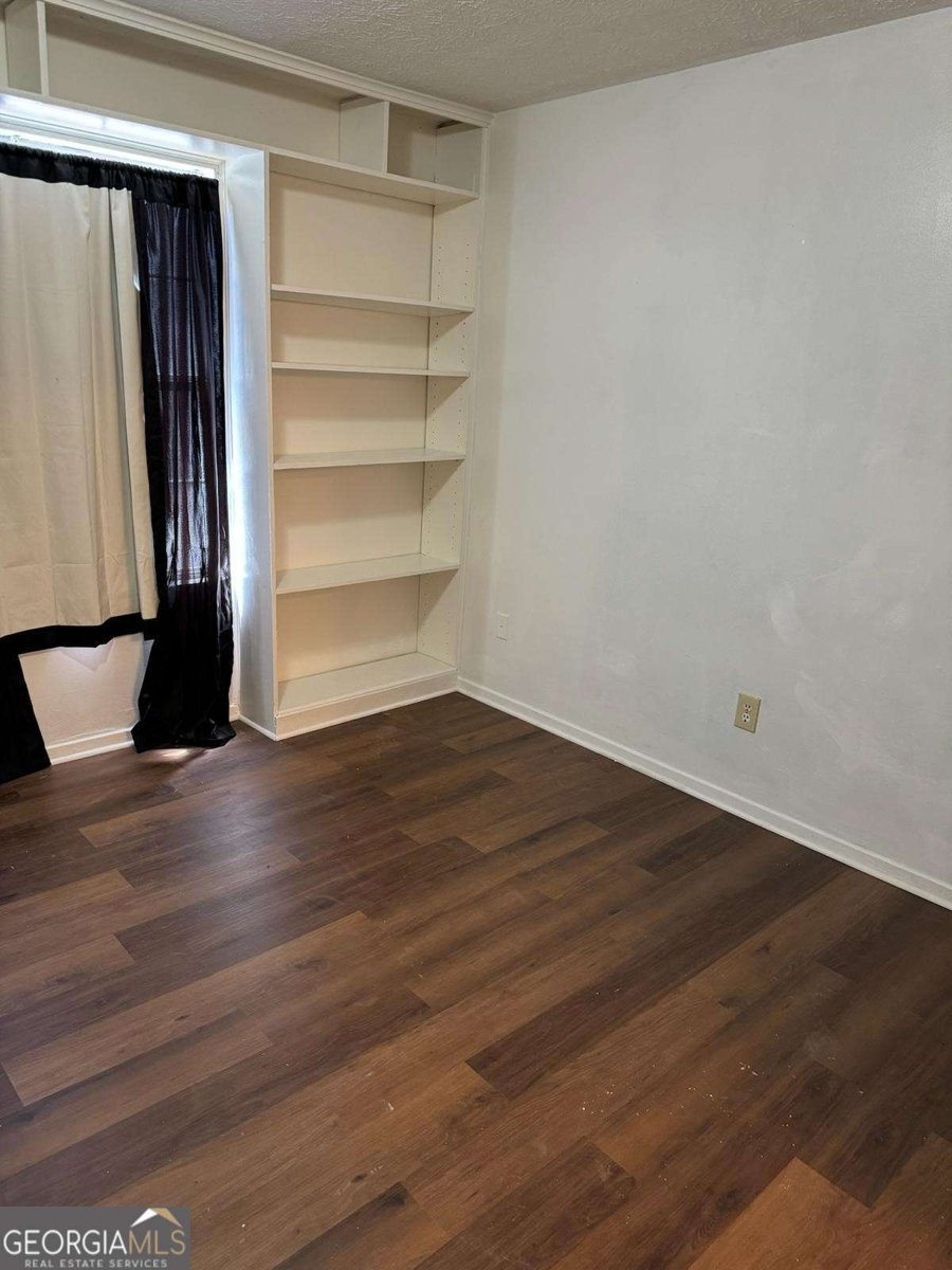 535 Prince Of Wales Stone Mountain - 17