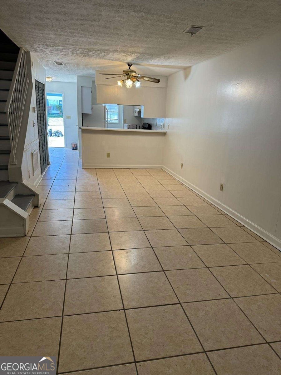 535 Prince Of Wales Stone Mountain - 3