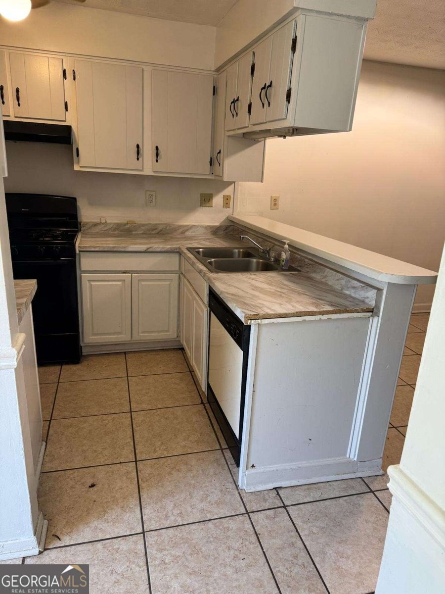 535 Prince Of Wales Stone Mountain - 7