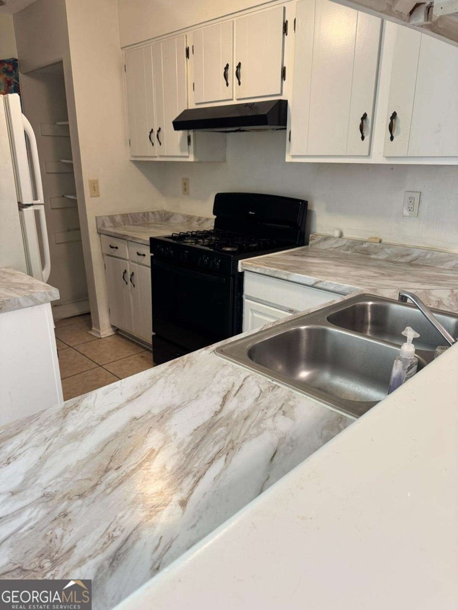 535 Prince Of Wales Stone Mountain - 8