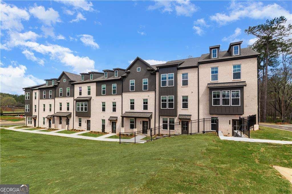 210 Daybreak Lane Newnan - 44