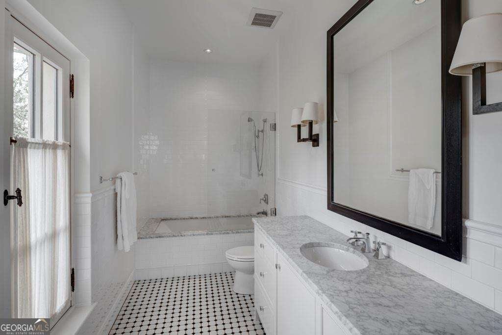 133 Blackland Road Atlanta - 25