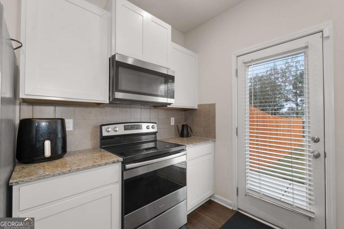 5656 UNION POINTE Drive Union City - 14