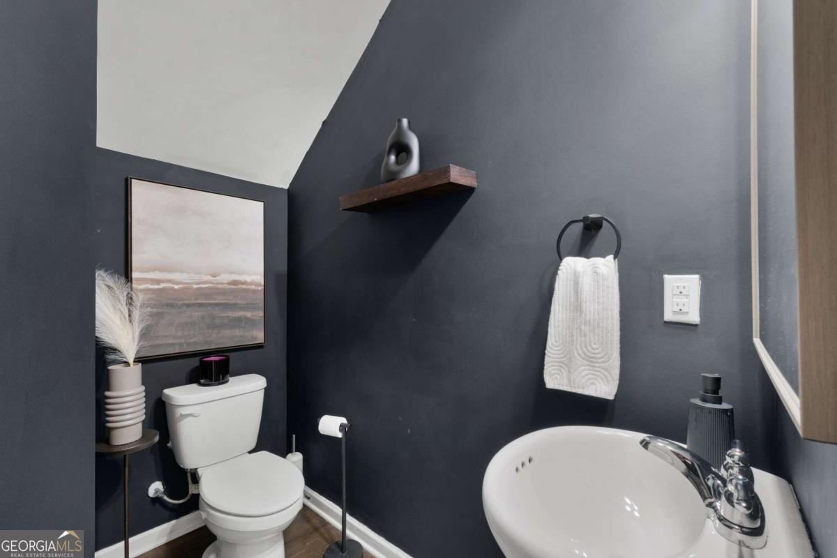 5656 UNION POINTE Drive Union City - 16