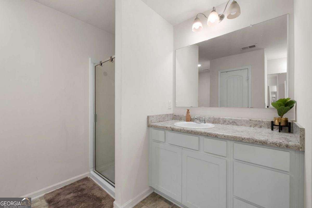 5656 UNION POINTE Drive Union City - 26