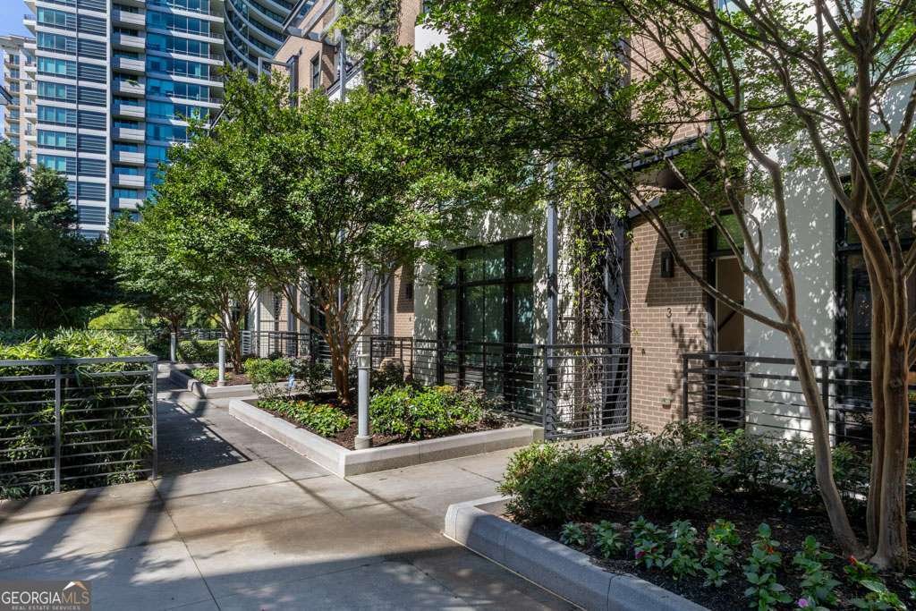 721 Longleaf Drive Atlanta - 22