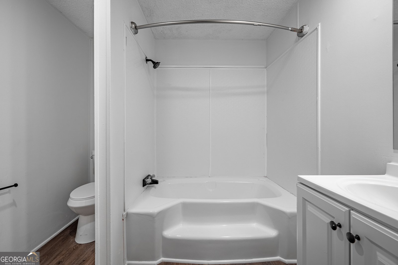 1326 Elm Circle Stockbridge - 24