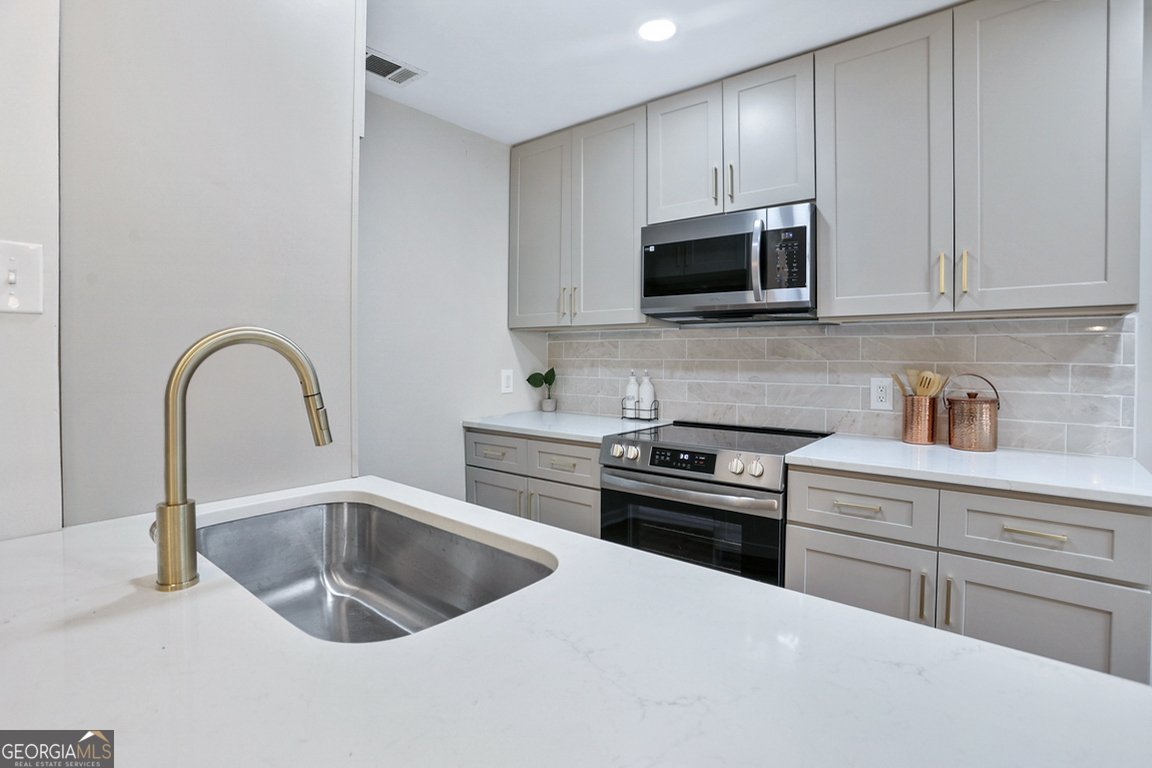 108 Greenbriar Drive Savannah - 9