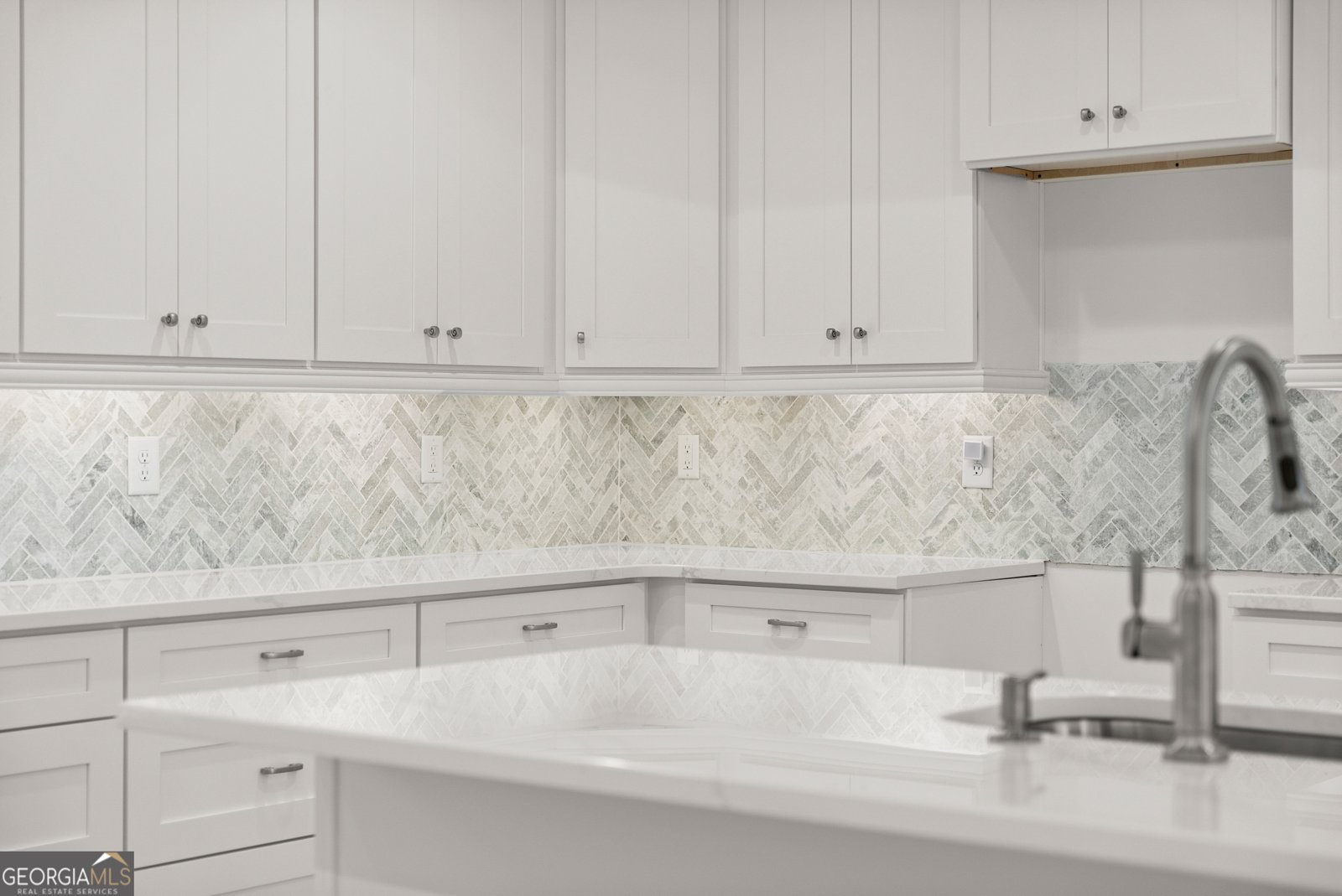 2123 Goat Neck Road Cleveland - 45