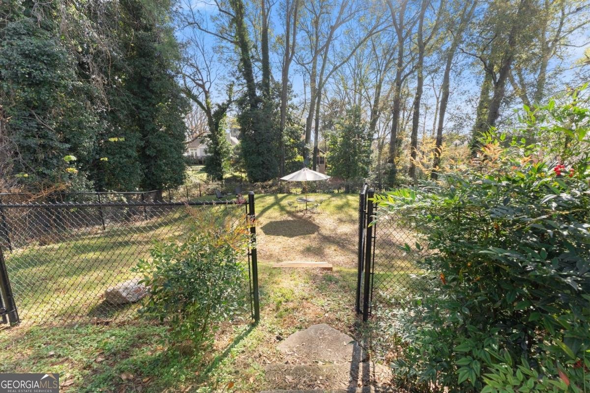 401 Ridgewood Avenue Gainesville - 56