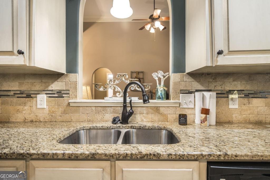 312 Bridgehampton Way Perry - 15