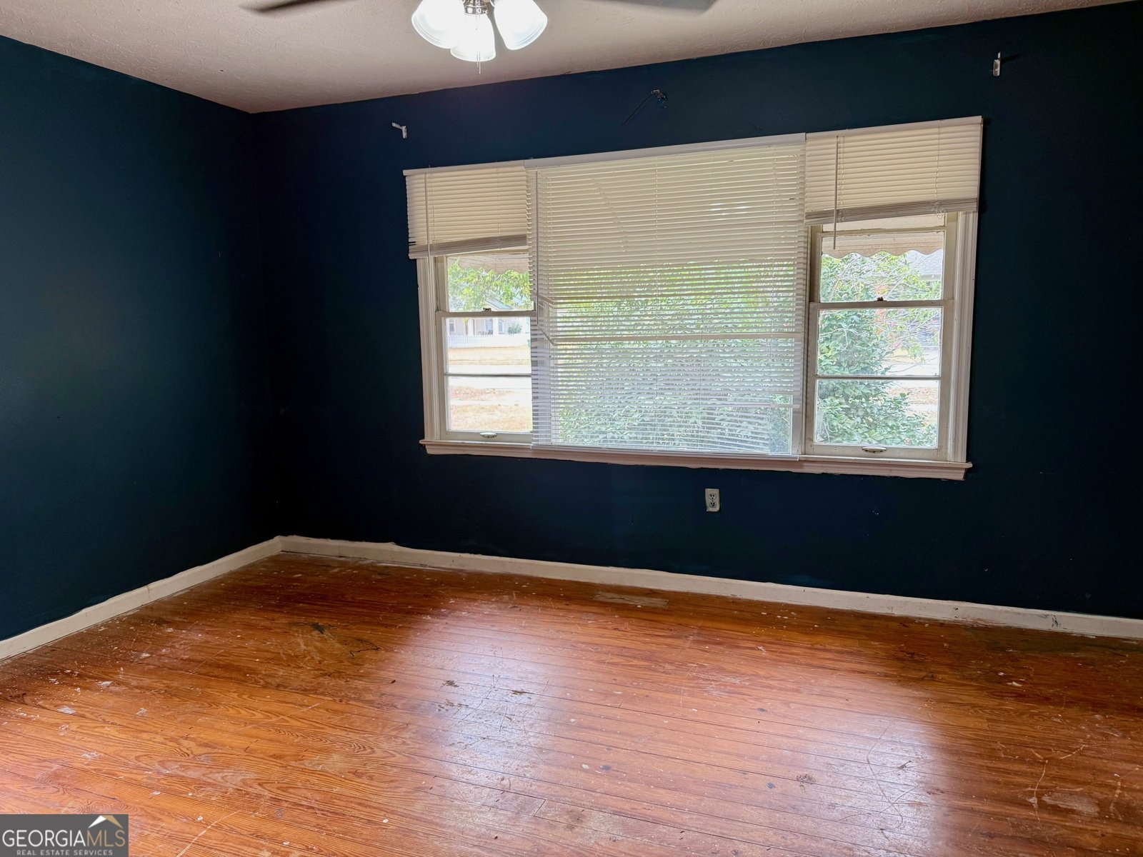 26 Main Street Register - 14