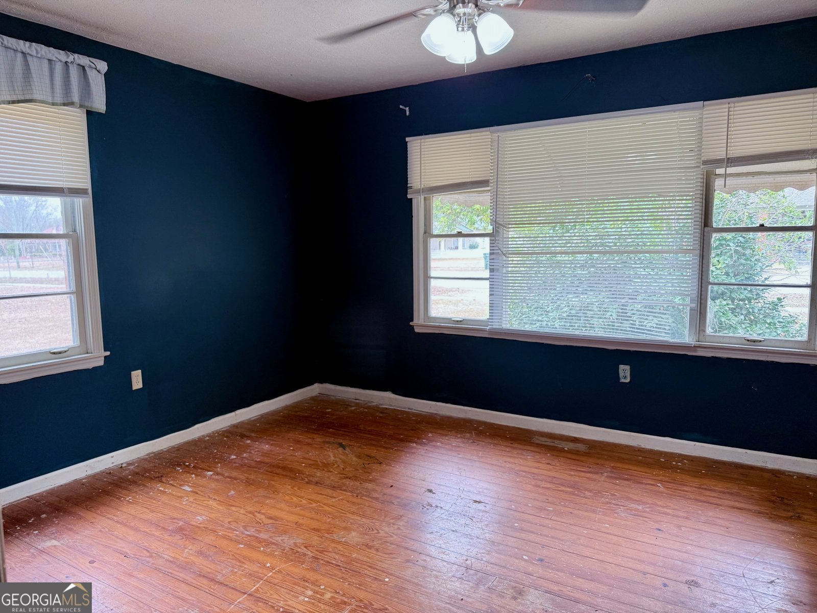 26 Main Street Register - 15