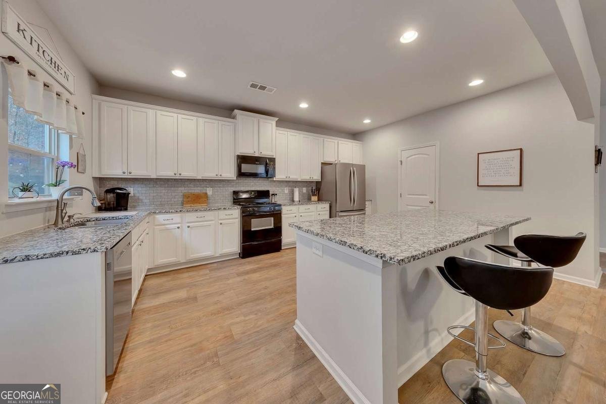 646 Royal Crest Court Canton - 16