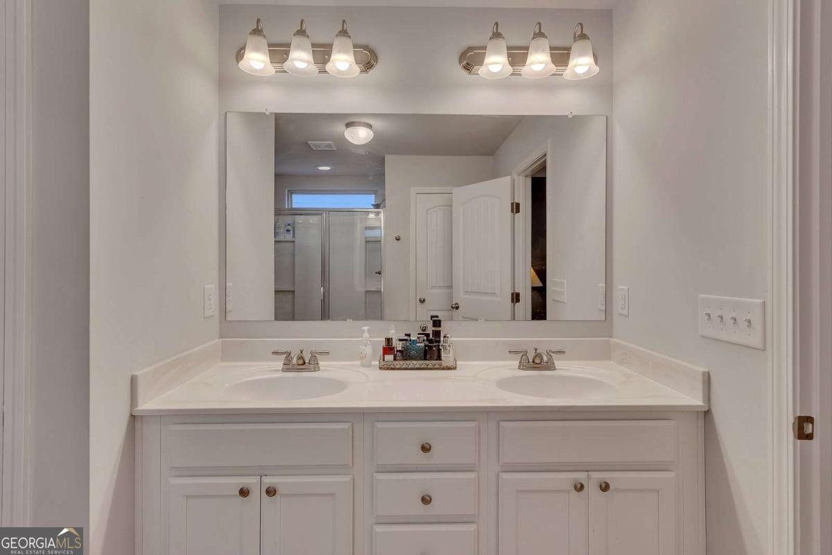 646 Royal Crest Court Canton - 32