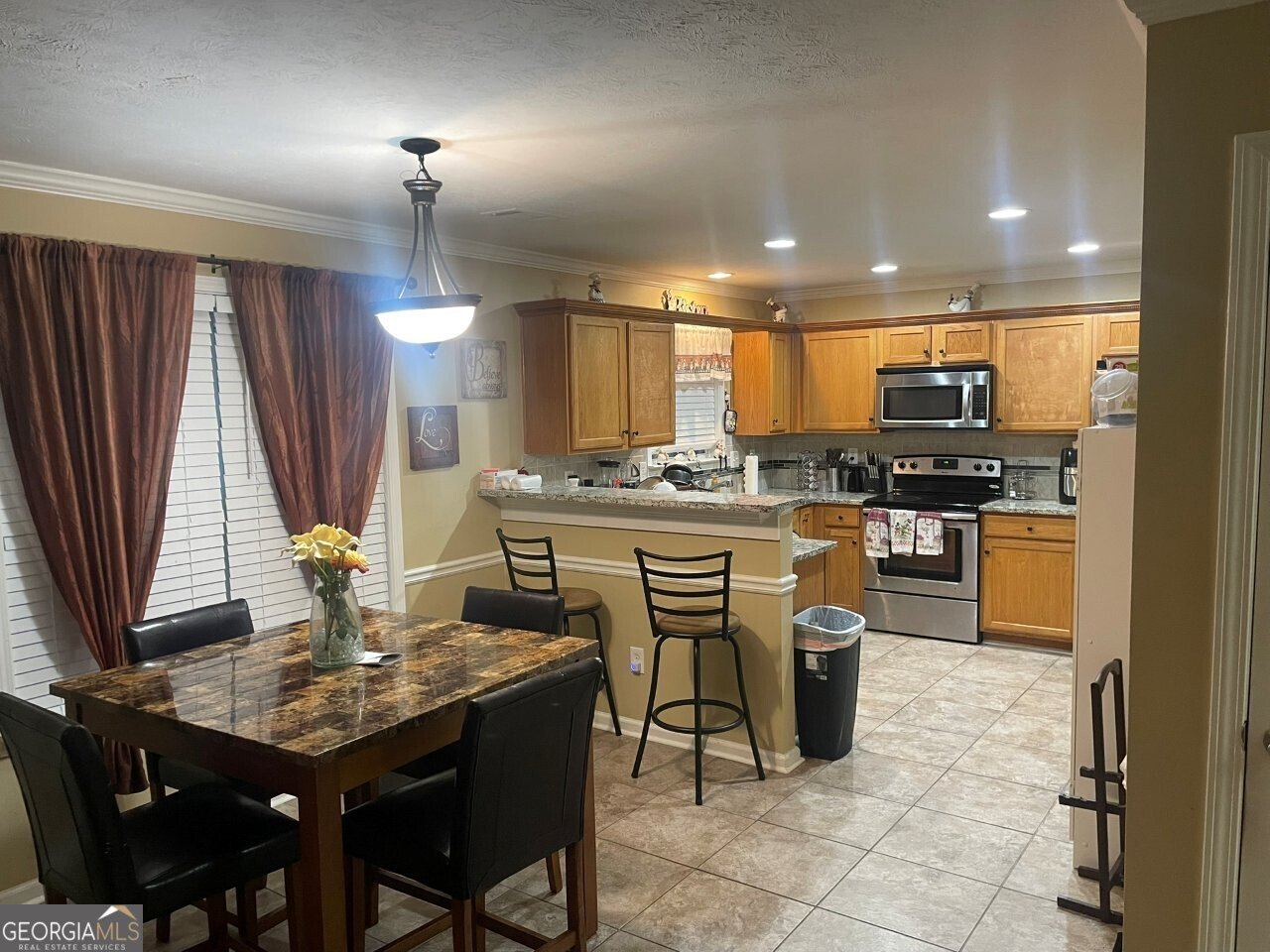 4176 Round Stone Drive Snellville - 9