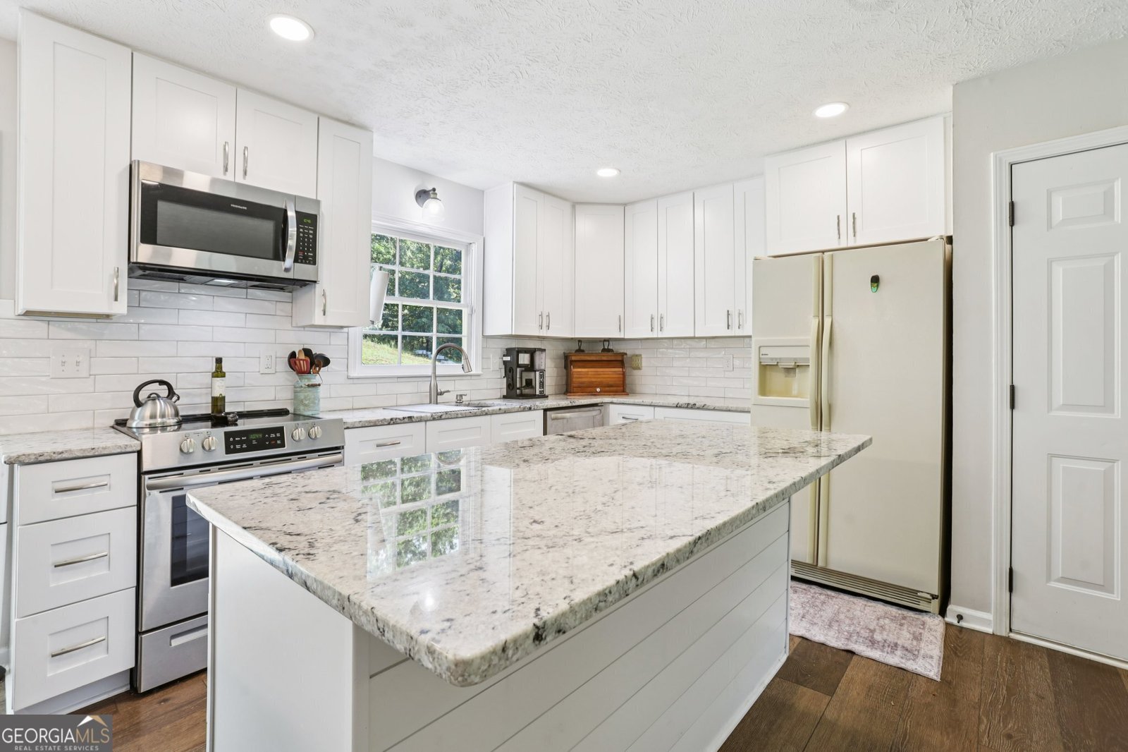 9725 Kings Road Gainesville - 14