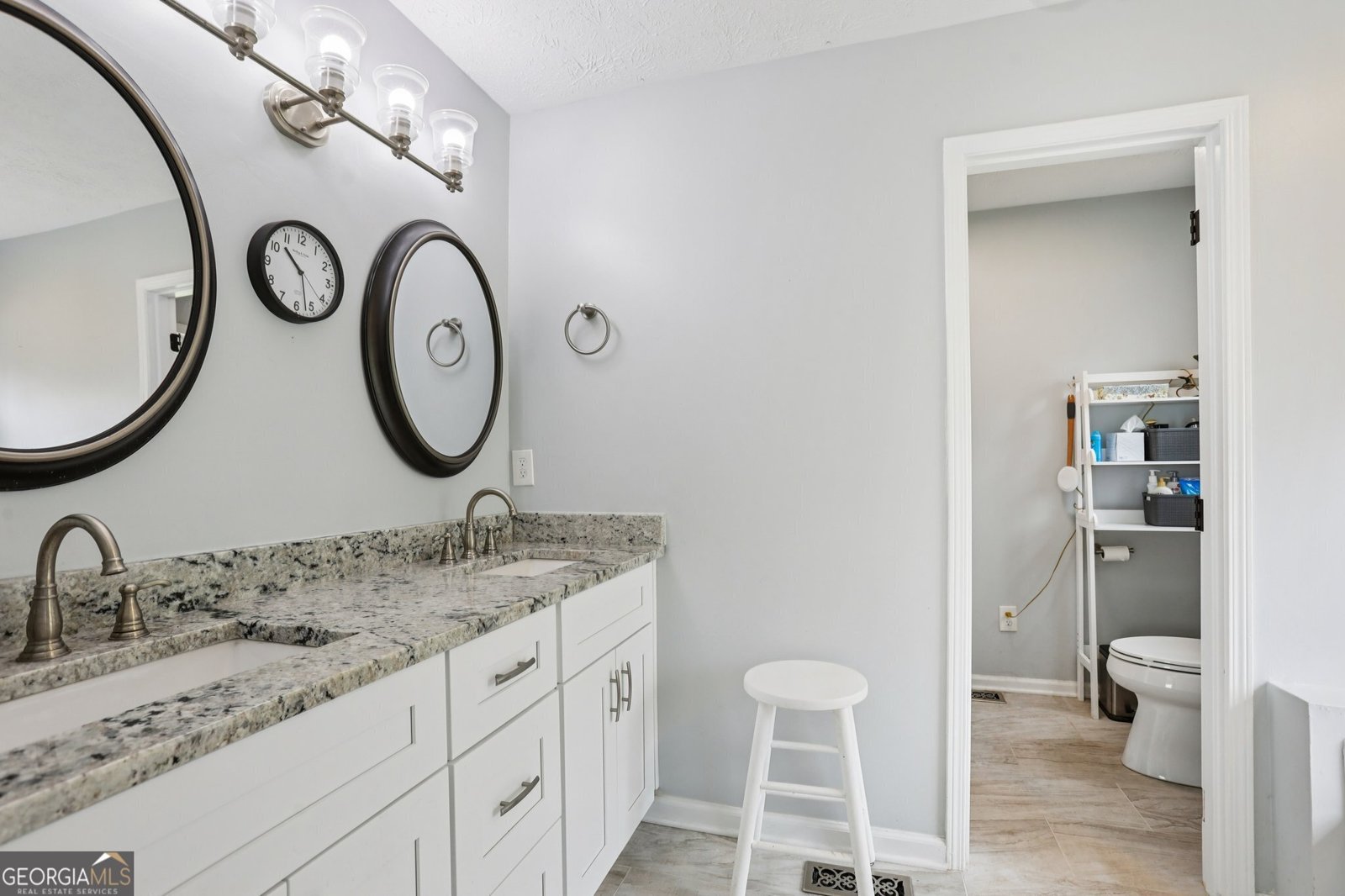 9725 Kings Road Gainesville - 31