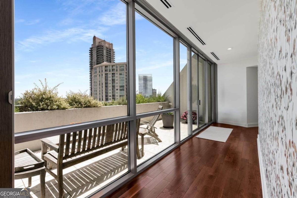 700 Park Regency Place Atlanta - 5