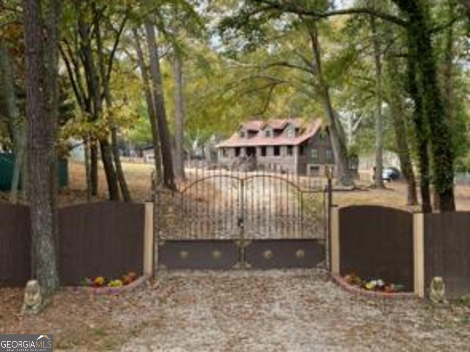 5098 Meadows Road Powder Springs - 2