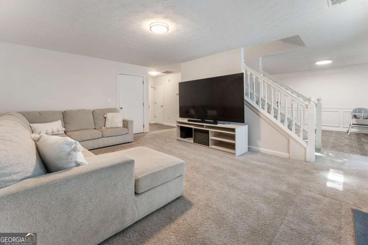 2433 Wood Bend Lane Riverdale - 10