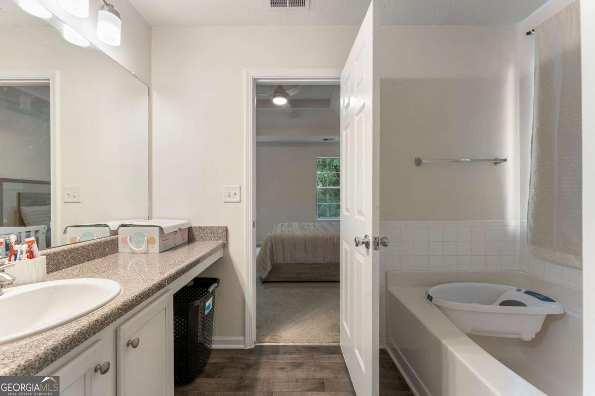 2433 Wood Bend Lane Riverdale - 35