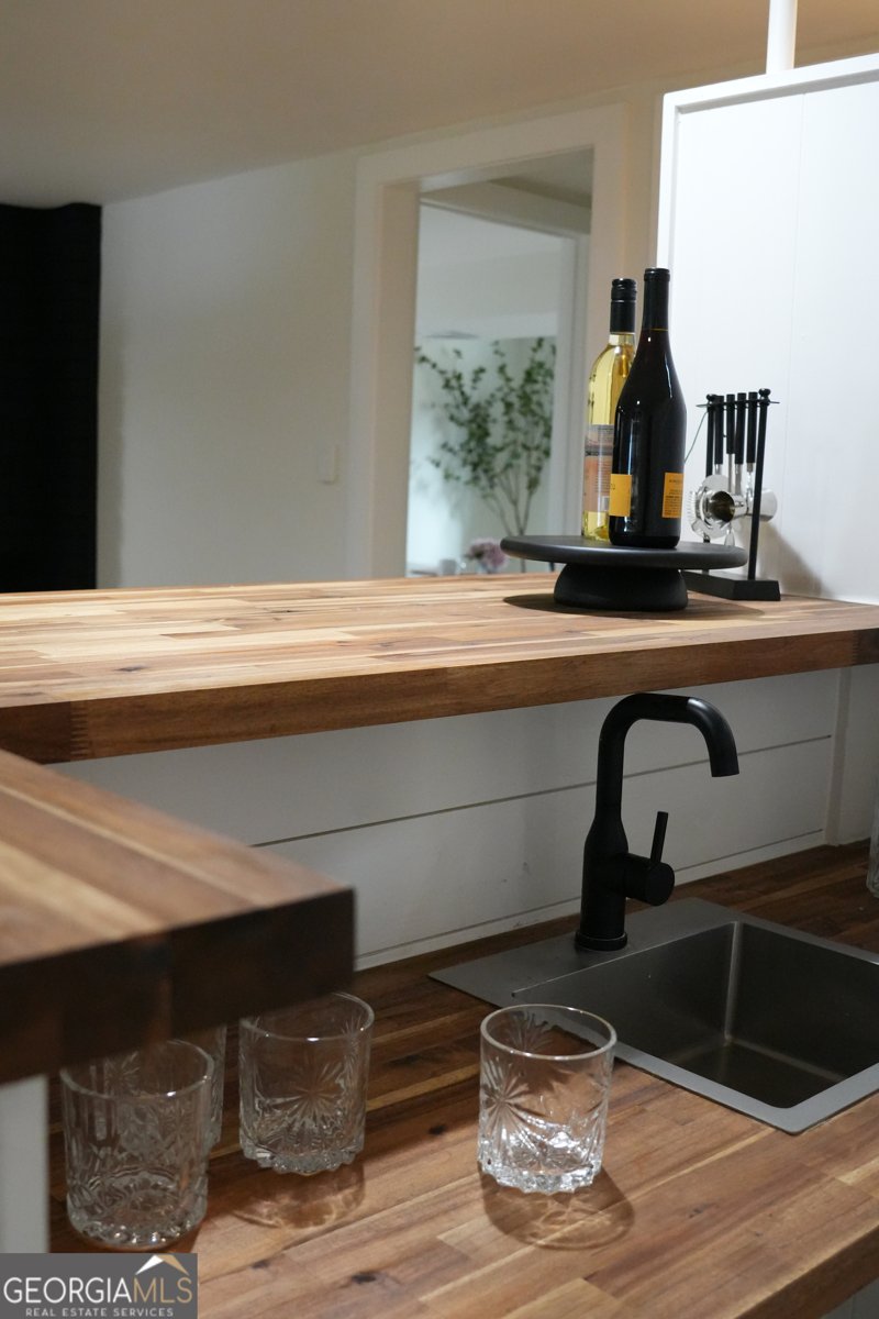 3333 Thornewood Drive Atlanta - 28