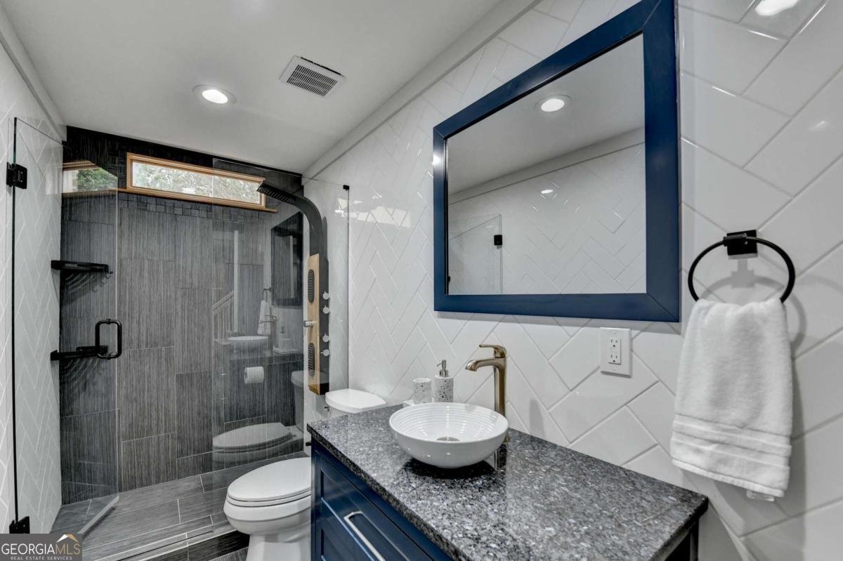 4719 Terquay Court Suwanee - 77