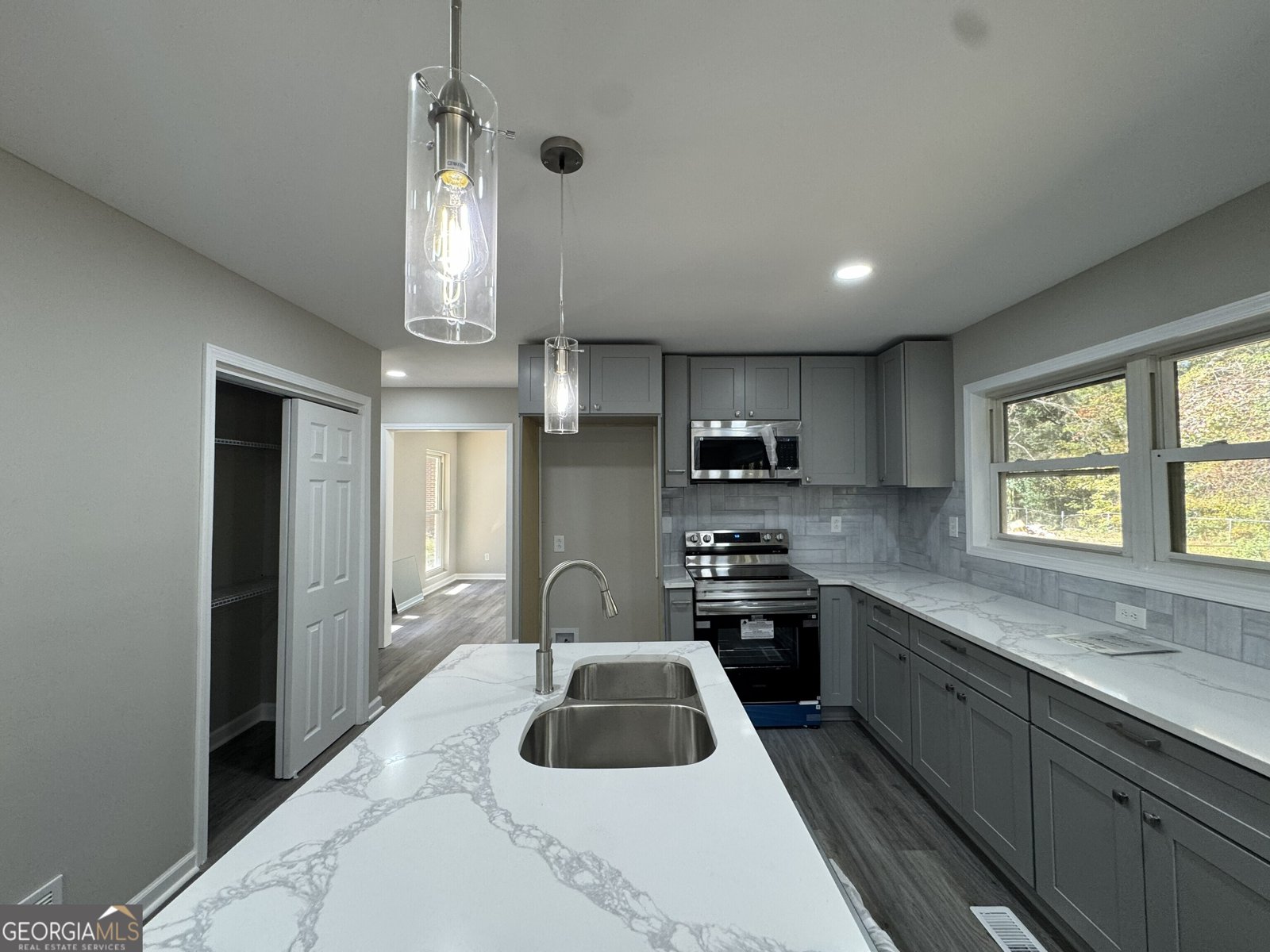 3489 Creighton Road Atlanta - 3