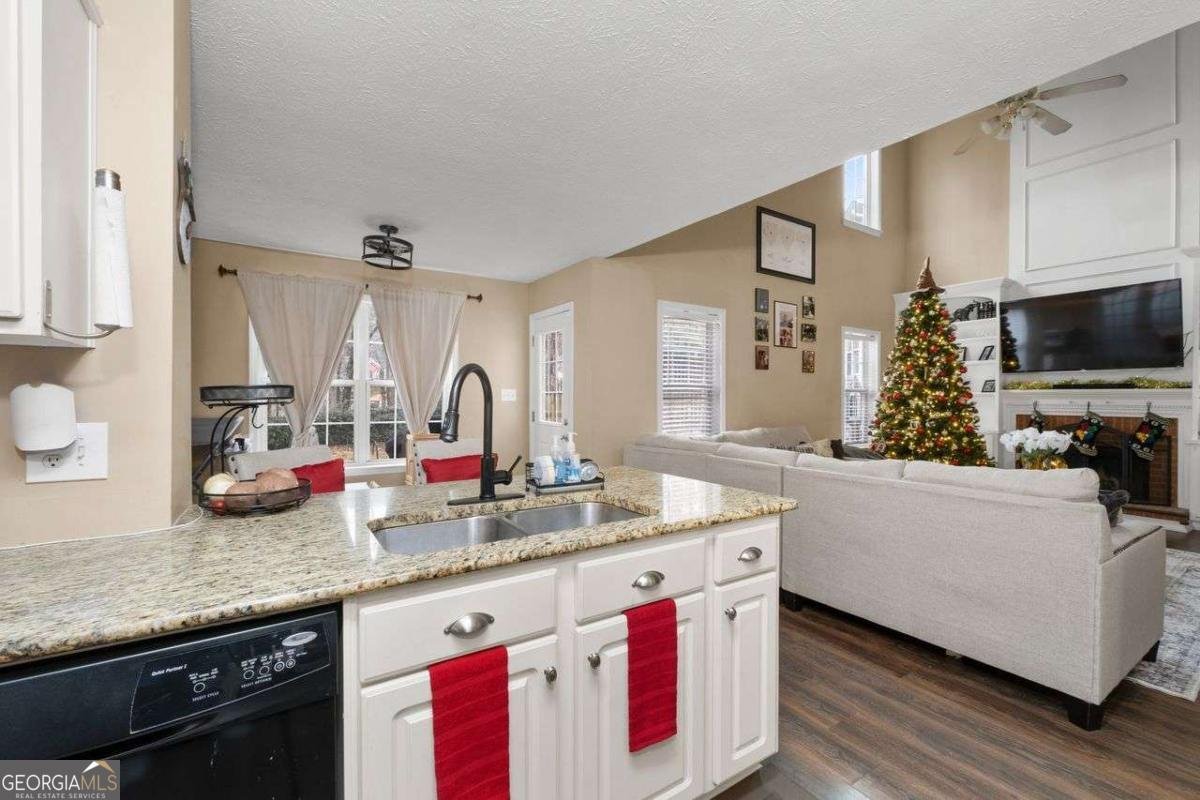 3962 LULLWATER MAIN Kennesaw - 19