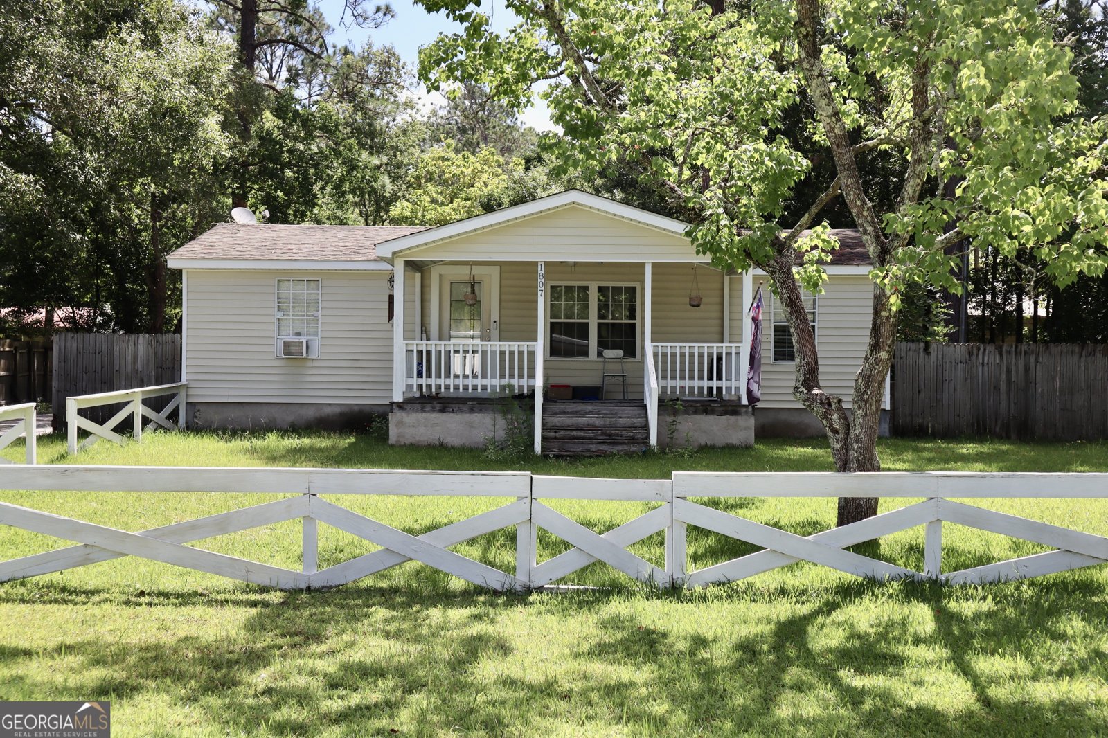 1807 Madison Street Waycross - main photo