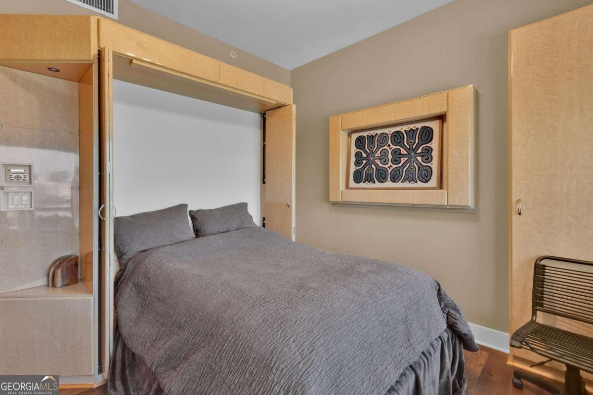 2828 Peachtree Road Atlanta - 22