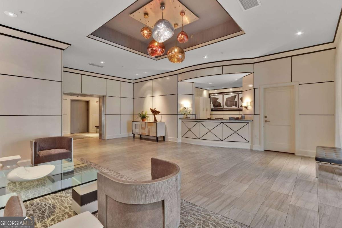 2828 Peachtree Road Atlanta - 4