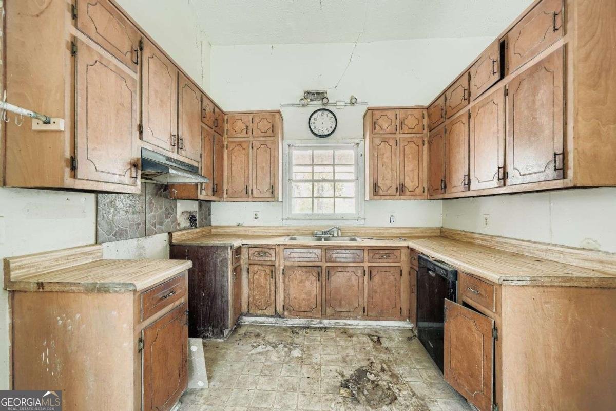 200 Hidden Pines Drive Covington - 12