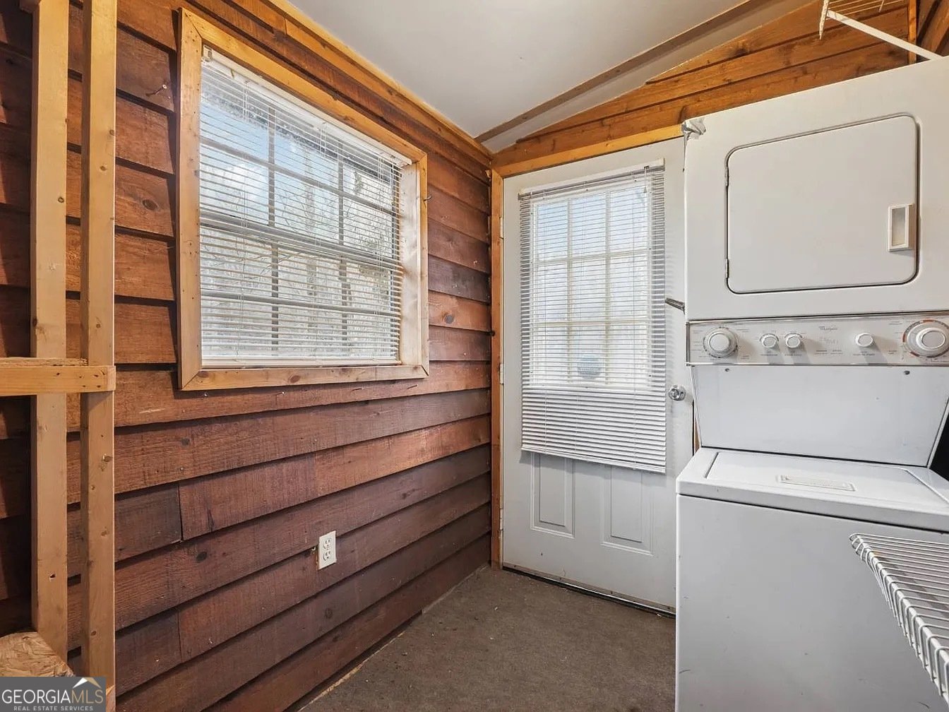 265 Wits End Way Cherry Log - 16