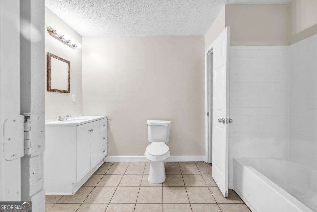 305 S 18th Street Griffin - 7