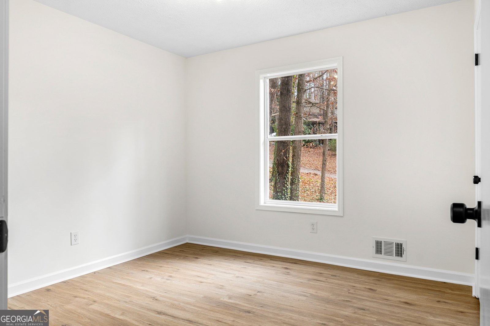 1031 LAKEWOOD Drive Marietta - 17