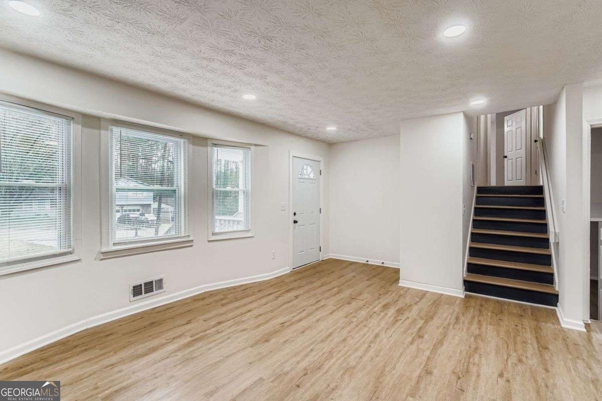 862 Sheppard Way Stone Mountain - 4