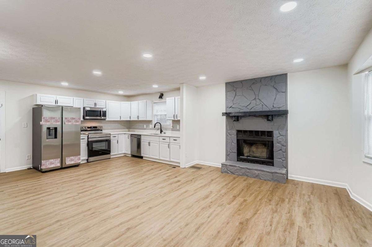 862 Sheppard Way Stone Mountain - 6