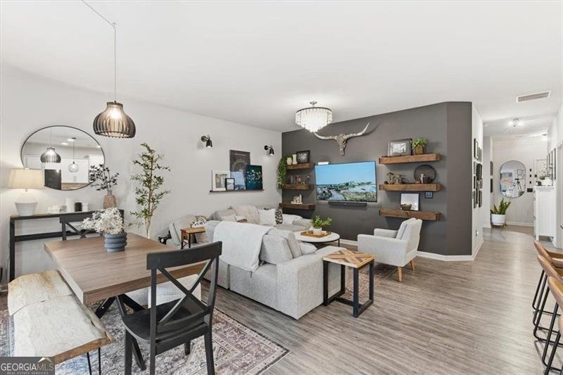 11 WILLOWRUN Rome - 11