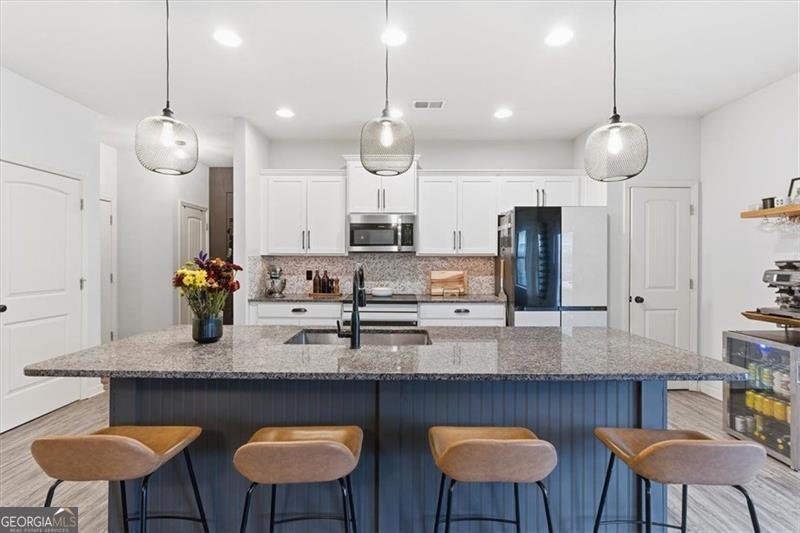 11 WILLOWRUN Rome - 15