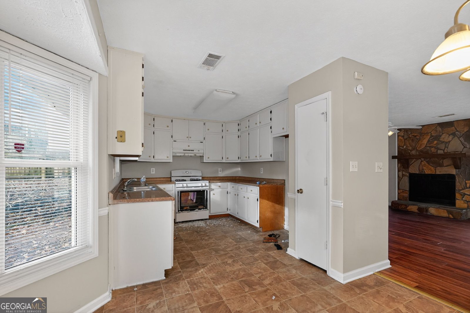 5473 Redwood Drive Stone Mountain - 13