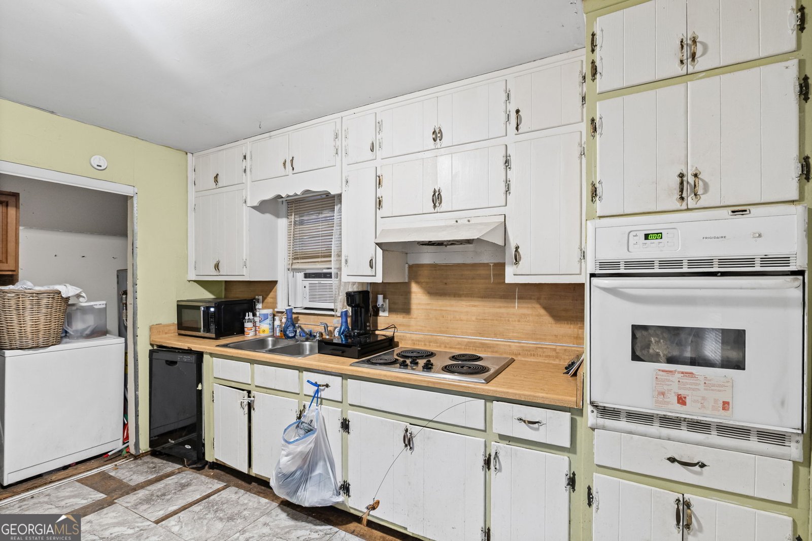 865 Oakdale Drive Forest Park - 3