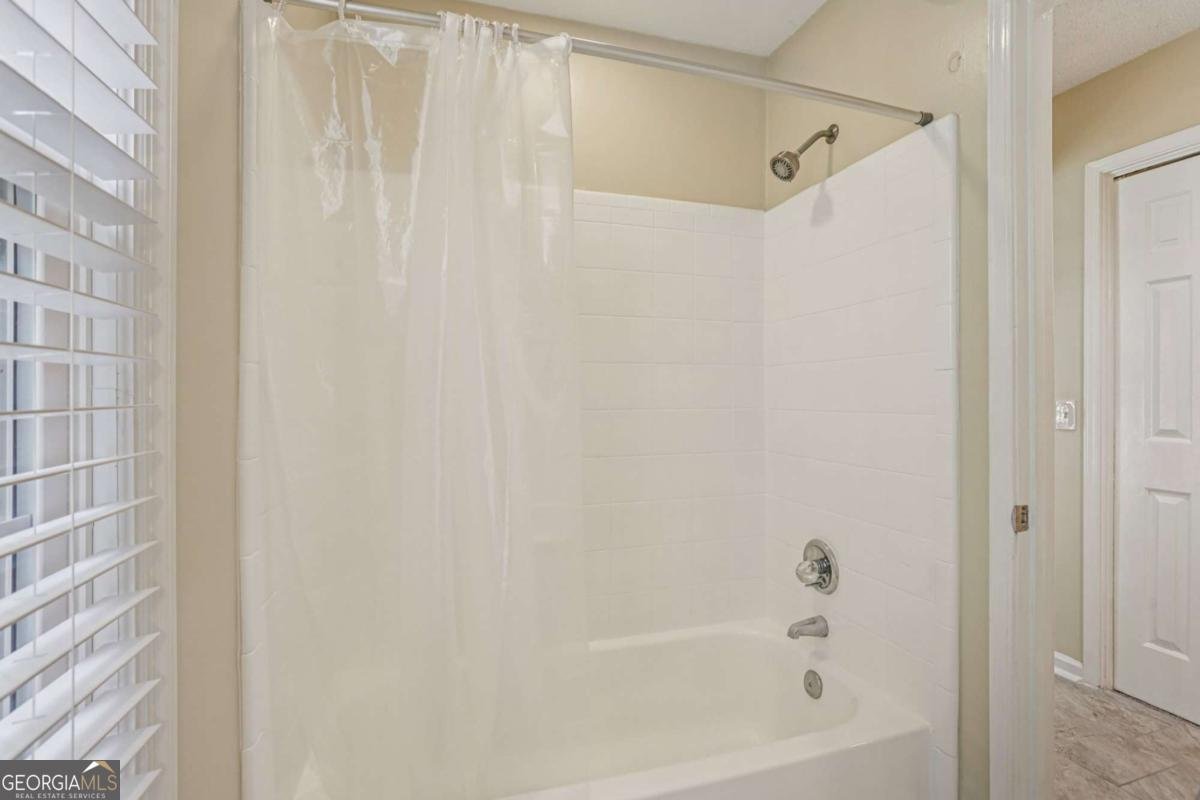 208 Bainbridge Drive Atlanta - 19