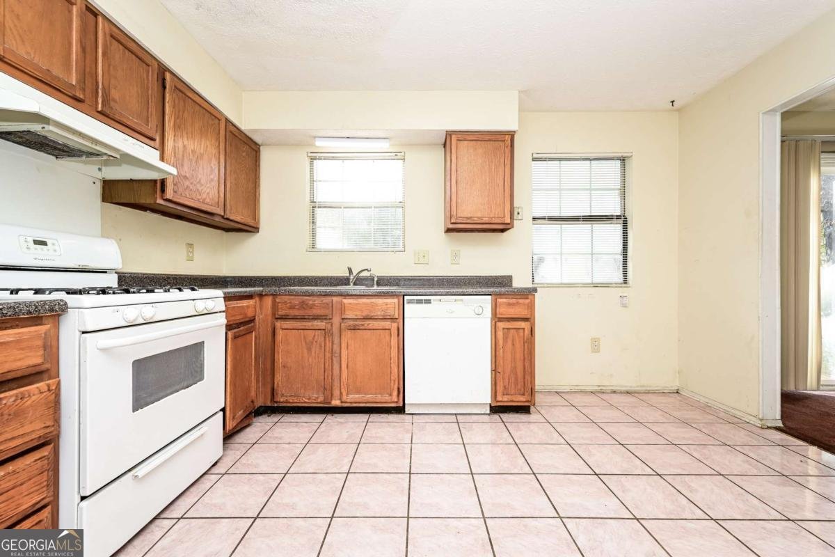 6182 Saint Charles Court Lithonia - 17